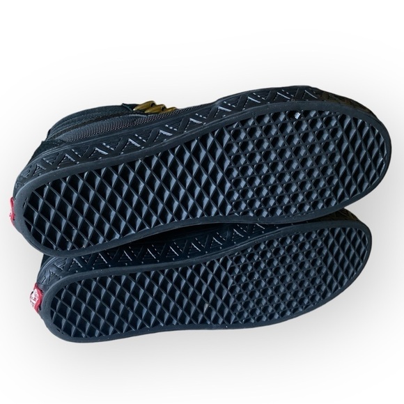 VANS MARVEL SUEDE BLACK PANTHER Edition BLACK Sneakers Size 8 Men 9.5 Wo… - Picture 4 of 17